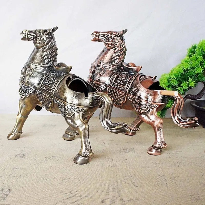 Horse Shape Ashtray, Vintage Style Cigarette Ashtray, Home Decoration Crafts. Fortune Horse Ash Holder With Lid