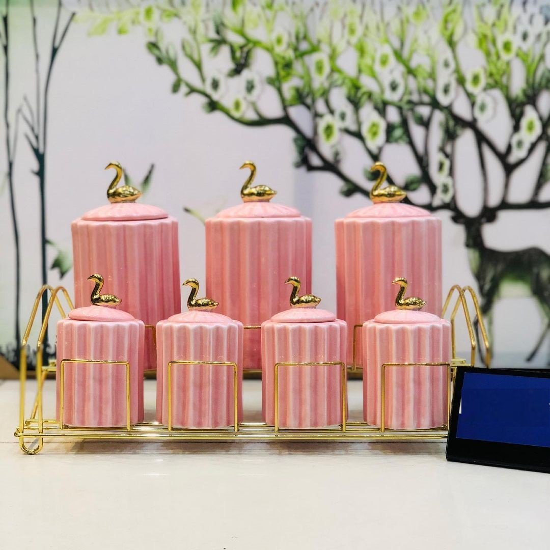 7 Pieces Ceramic Spice Set With Golden Stand