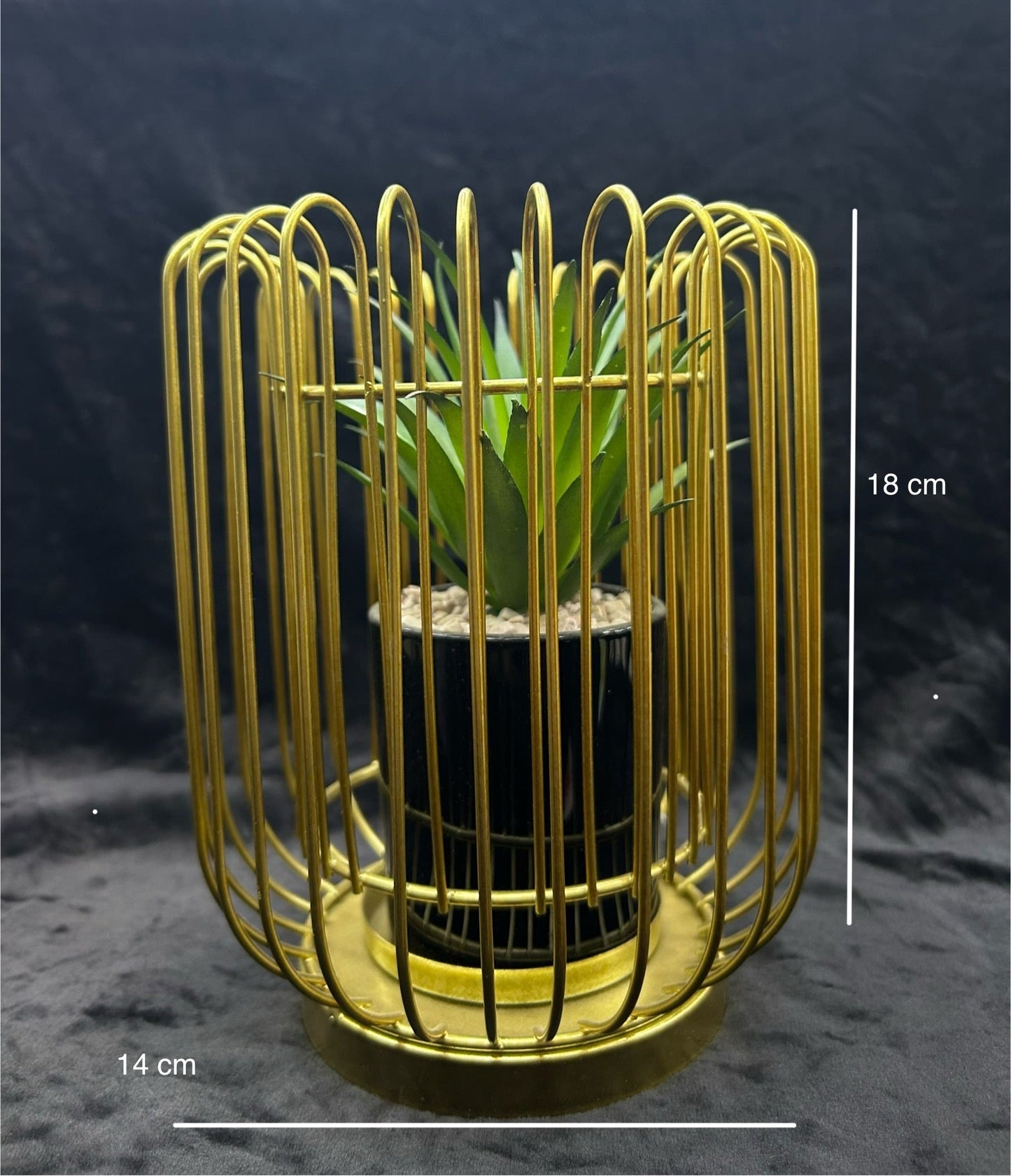 Creative Nordic Plant holder