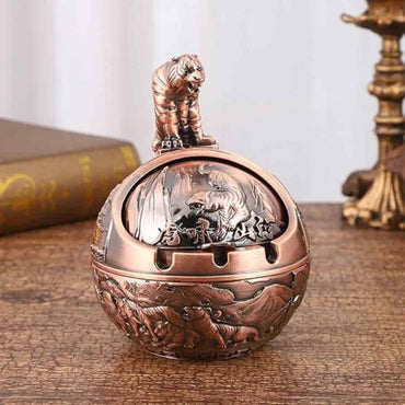 Metal retro ash tray with lid animal Globe