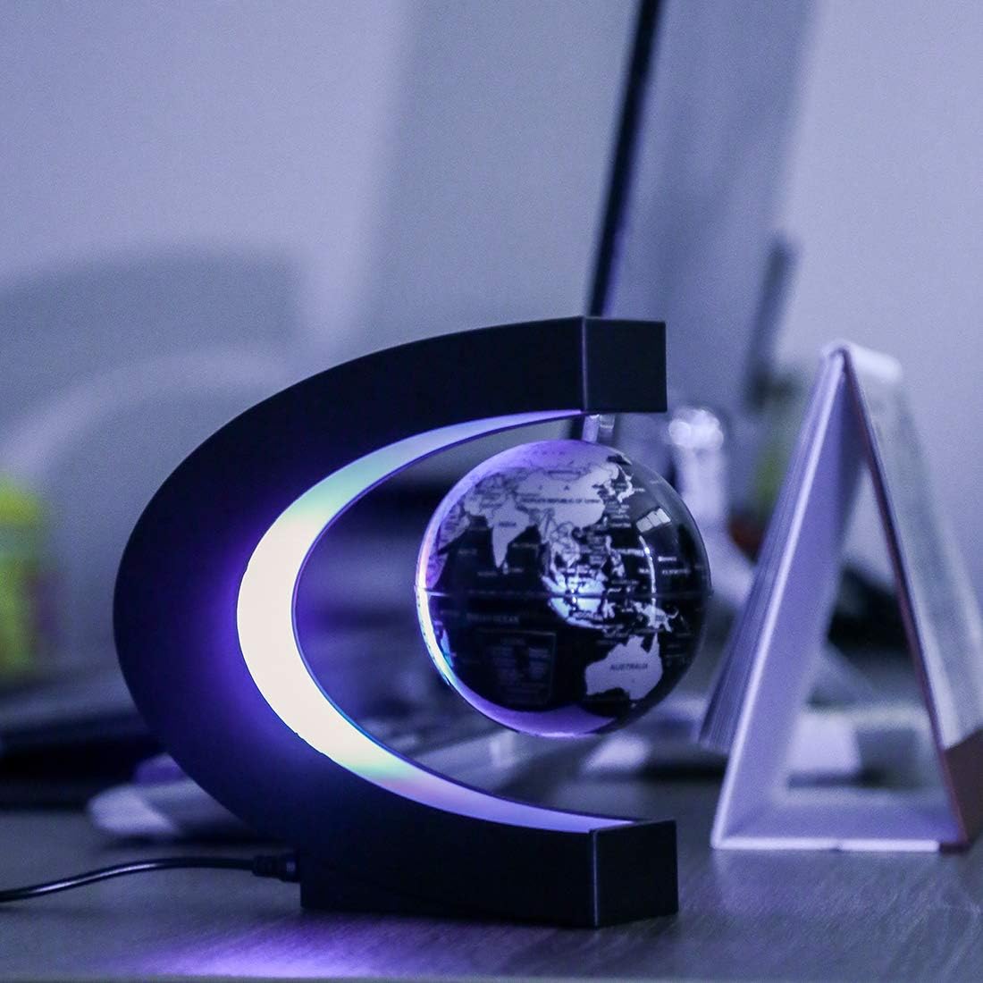 Magnetic Levitating Globe With LED Light