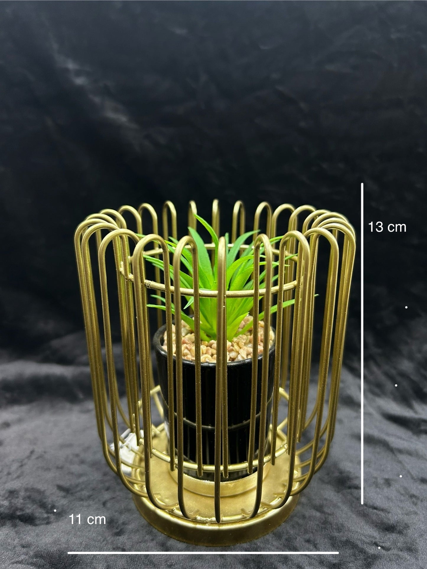 Creative Nordic Plant holder