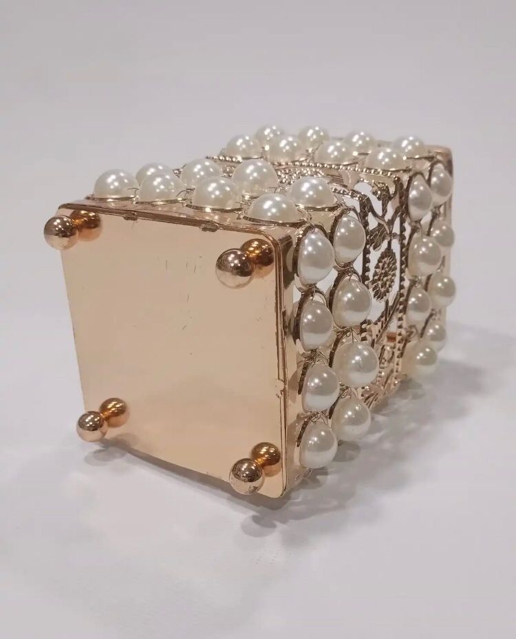 CRYSTAL MAKEUP BRUSH HOLDER