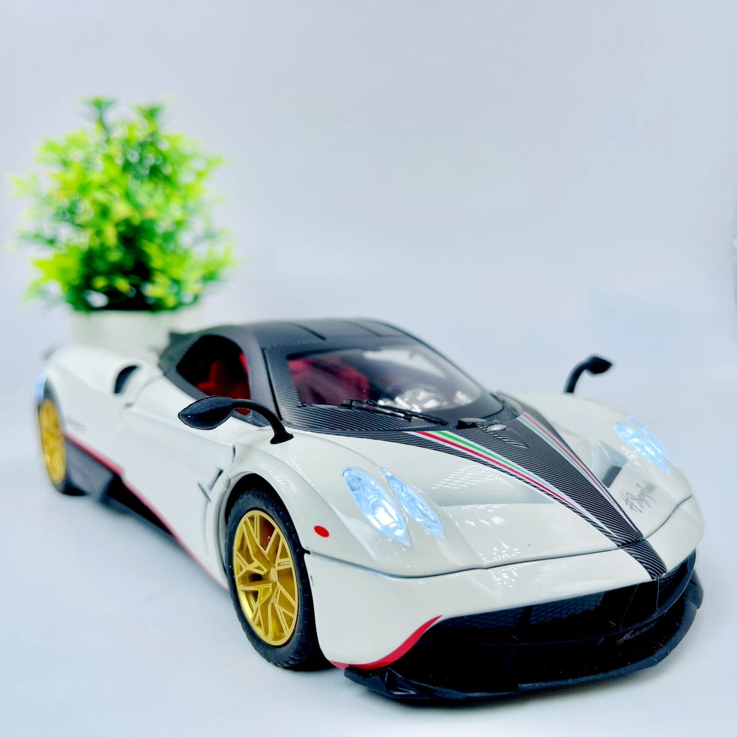 Pagani Huayra Car With Light And Sound