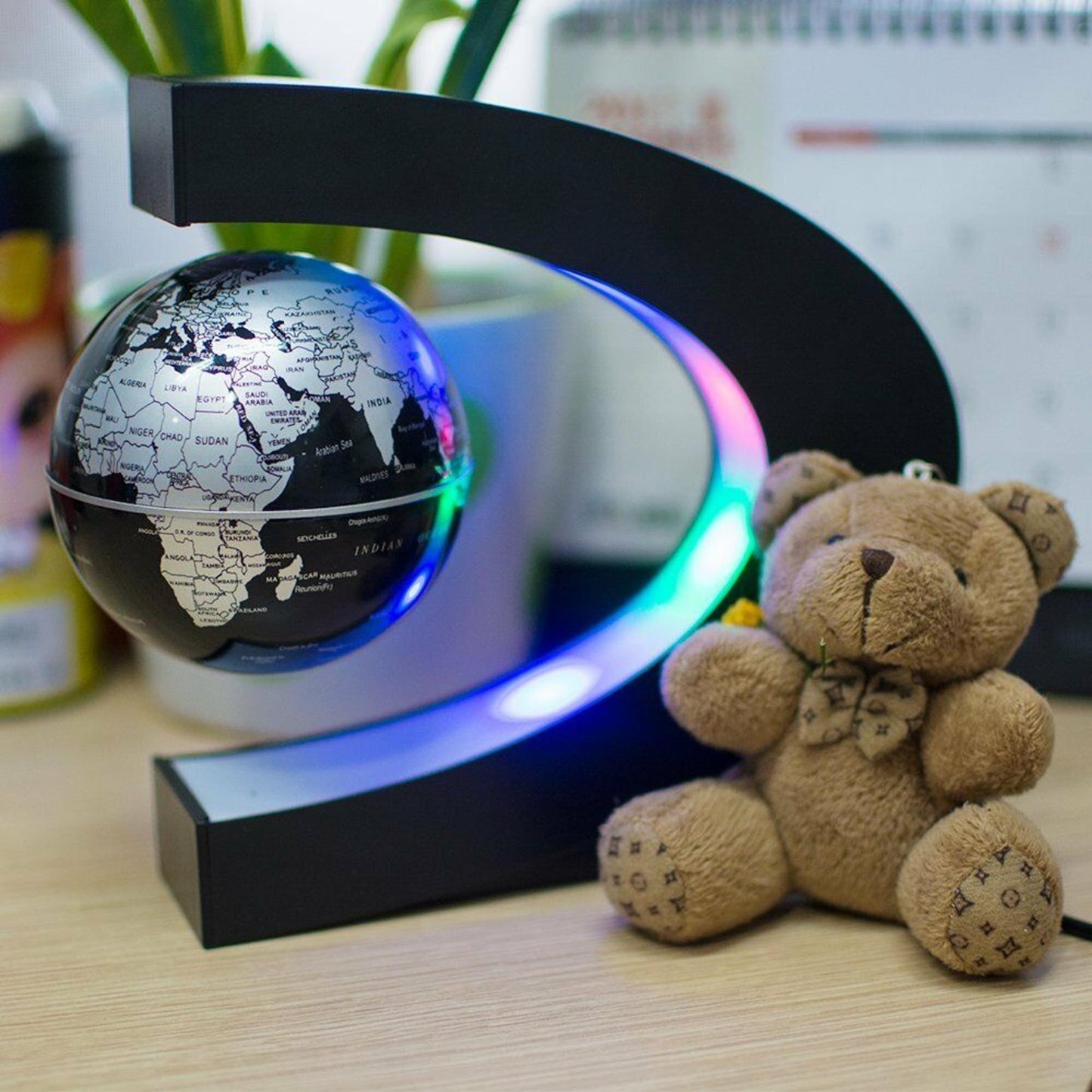 Magnetic Levitating Globe With LED Light